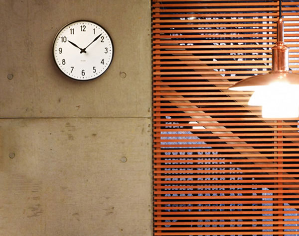 デザイン大国デンマークの国民的なデザインの、おしゃれな壁掛け時計