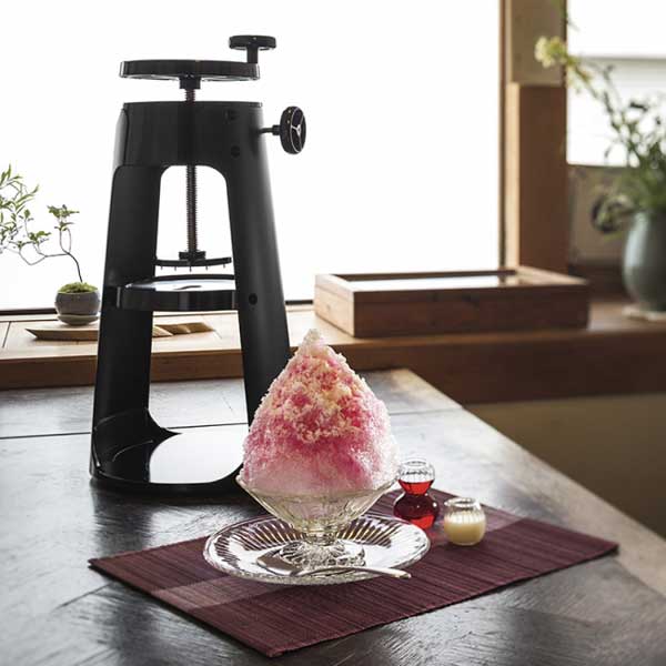 プロ仕様のかき氷が自宅で楽しめる、おしゃれなかき氷器
