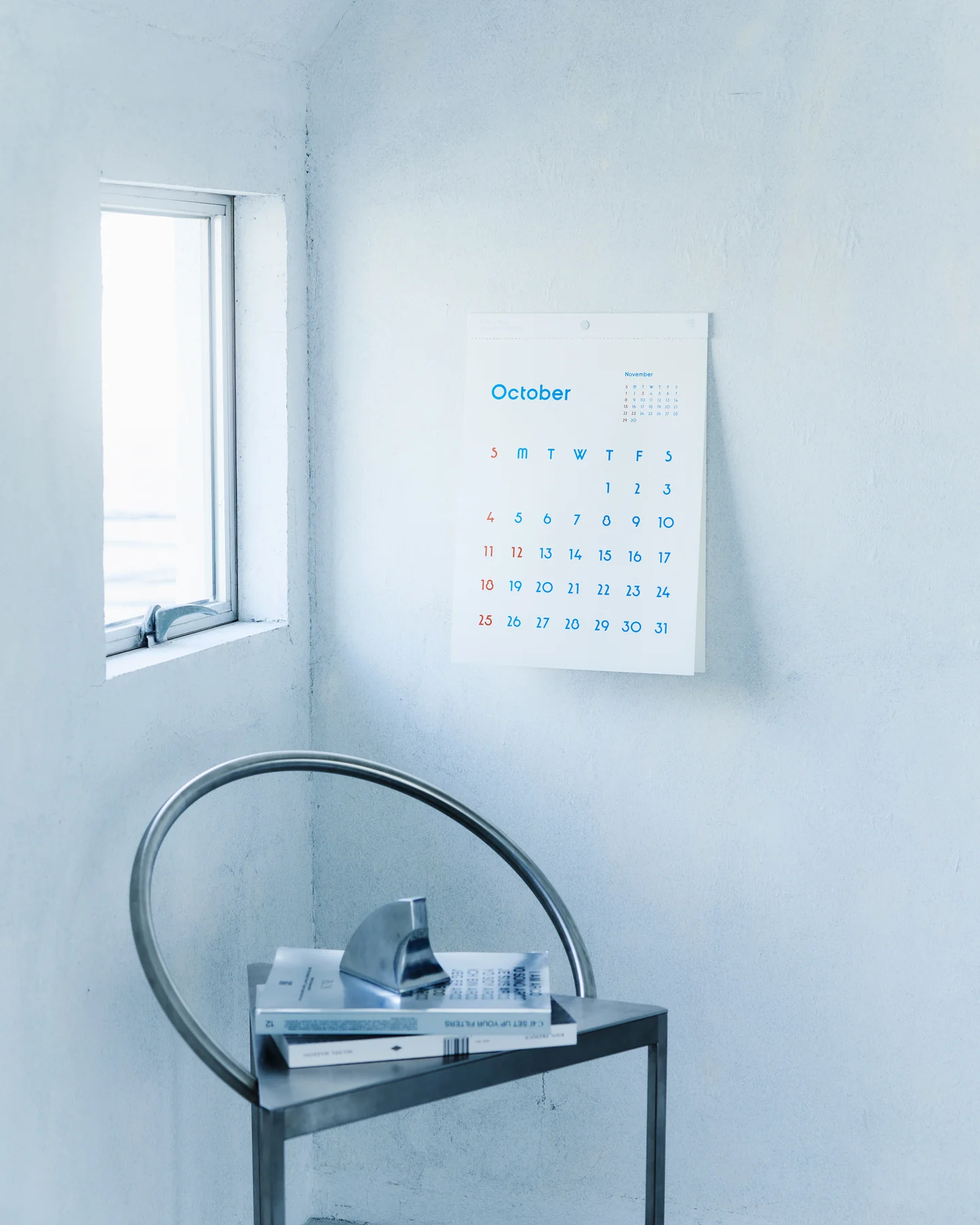 見やすく美しい、おしゃれな壁掛けタイプフェイスカレンダー2026年版