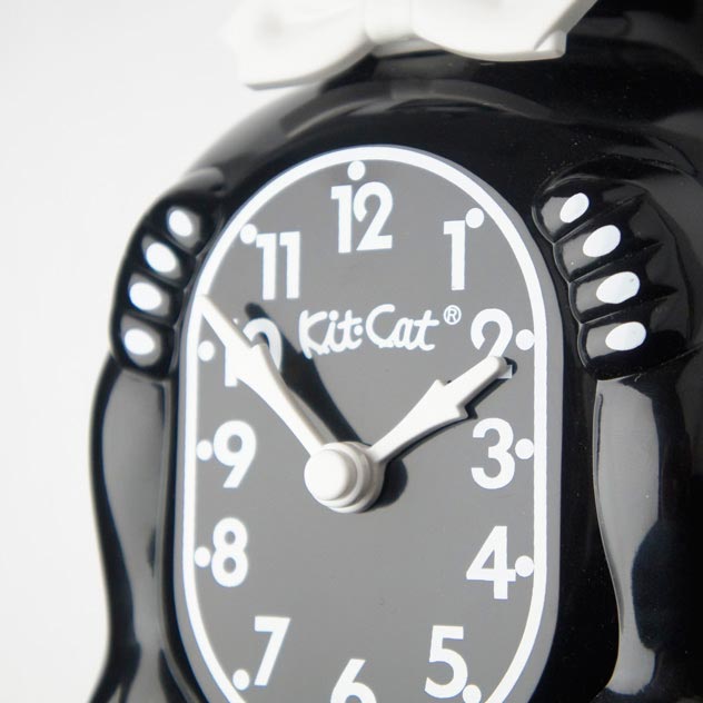 ネコのデザインがおしゃれな、アメリカ製の壁掛け時計