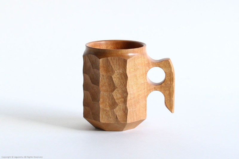 日常使いも楽しめる、おしゃれな木製のカップ