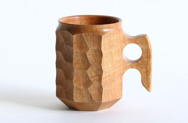 日常使いも楽しめる、おしゃれな木製のカップ