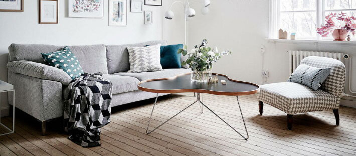 有機的なカーブが美しい、おしゃれなデザインのコーヒーテーブル
