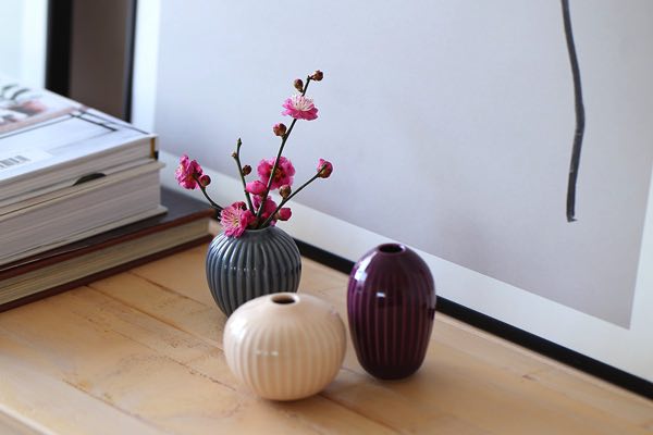 気品あふれるデザインと納得のクオリティーの、おしゃれな花瓶