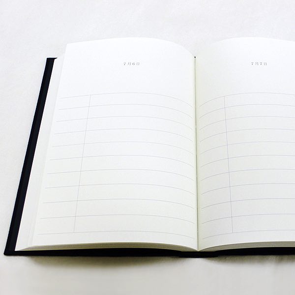 一日一行で10年分が書ける、シンプルでおしゃれな日記帳