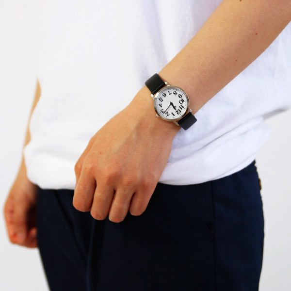 日本を代表するプロダクトデザイナーの巨匠がデザインした、おしゃれでベーシックな腕時計