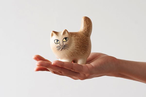 リサ・ラーソンの、丸いフォルムのおしゃれな陶器の猫