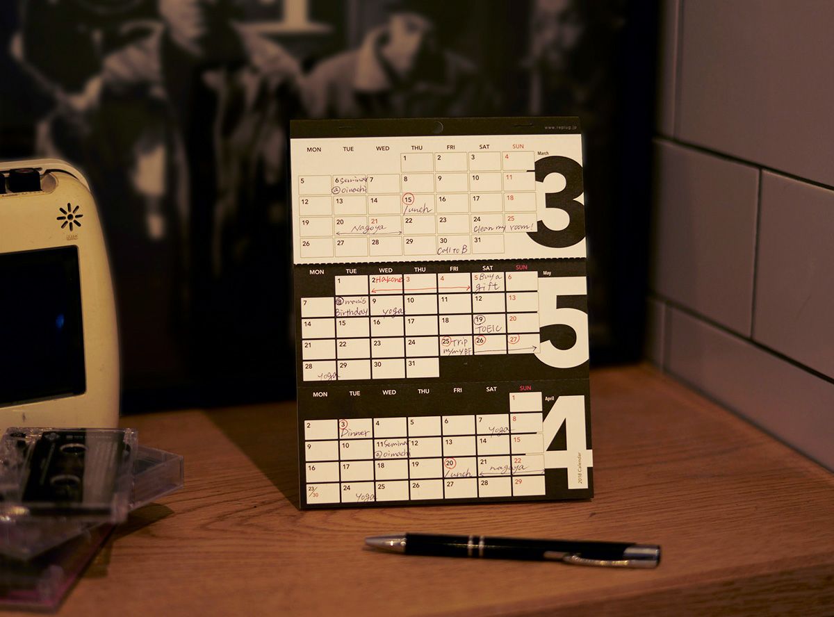 3ヶ月をひと目でチェックできる、使い勝手の良いおしゃれな卓上カレンダー2024年版