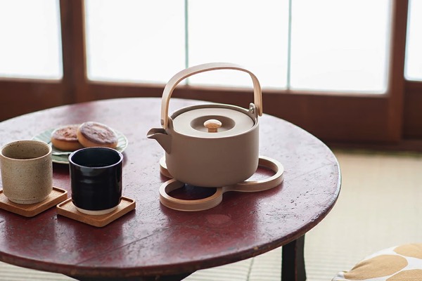 北欧らしいデザインながら日本茶を淹れる時にもおすすめの、おしゃれなティーポット