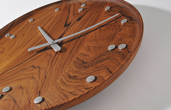 デンマークデザインの傑作と名高い、おしゃれな壁掛け時計