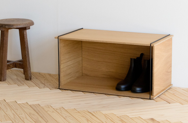 シンプルかつ緻密な構造の、木製のおしゃれな収納ボックス
